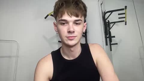 yoursweetyguy online show from December 5, 6:48 pm