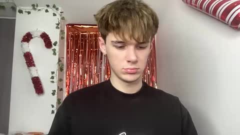 yoursweetyguy online show from January 6, 2:21 pm