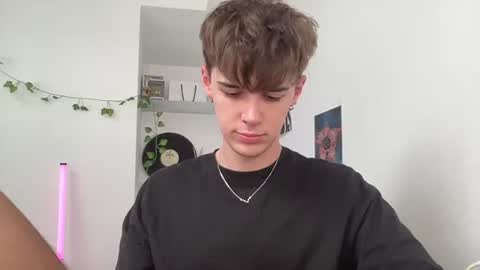 yoursweetyguy online show from August 3, 11:37 am