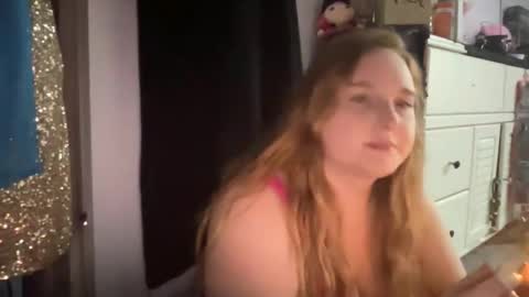 yourthickgingergoddess online show from December 9, 3:22 pm