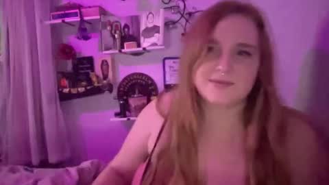 yourthickgingergoddess online show from December 18, 1:37 am