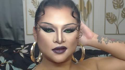 Snapshot of yourtrannyqueenxxx chatting on February 23, 9:01 pm Anastacia Grey online show from February 23, 9:01 pm