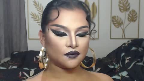 Snapshot of yourtrannyqueenxxx chatting on February 27, 10:21 pm Anastacia Grey online show from February 27, 10:21 pm