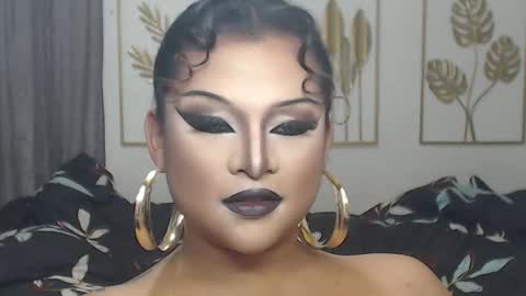 Snapshot of yourtrannyqueenxxx chatting on March 1, 8:33 pm Anastacia Grey online show from March 1, 8:33 pm