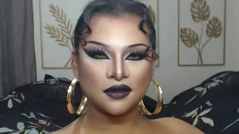 Snapshot of yourtrannyqueenxxx chatting on March 4, 8:26 pm Anastacia Grey online show from March 4, 8:26 pm