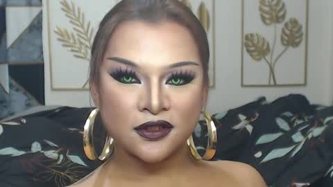Snapshot of yourtrannyqueenxxx chatting on April 2, 11:19 am Anastacia Grey online show from April 2, 11:19 am
