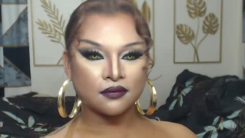 Snapshot of yourtrannyqueenxxx chatting on April 9, 1:49 am Anastacia Grey online show from April 9, 1:49 am
