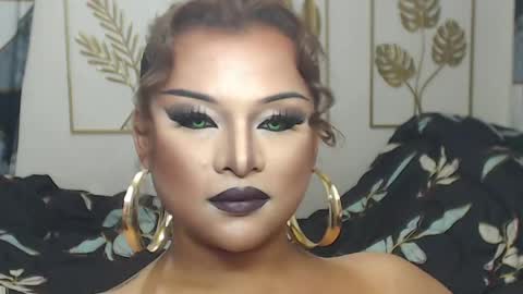 Snapshot of yourtrannyqueenxxx chatting on April 17, 11:52 pm Anastacia Grey online show from April 17, 11:52 pm