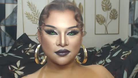 Snapshot of yourtrannyqueenxxx chatting on April 20, 12:24 am Anastacia Grey online show from April 20, 12:24 am