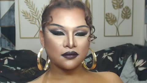 Snapshot of yourtrannyqueenxxx chatting on April 22, 11:50 pm Anastacia Grey online show from April 22, 11:50 pm