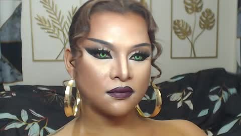 Snapshot of yourtrannyqueenxxx chatting on April 24, 12:13 am Anastacia Grey online show from April 24, 12:13 am