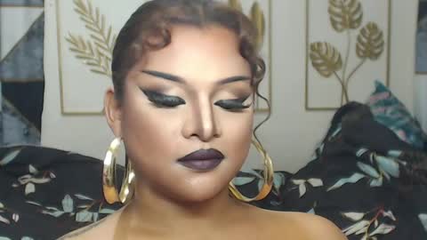 Snapshot of yourtrannyqueenxxx chatting on April 28, 11:43 pm Anastacia Grey online show from April 28, 11:43 pm