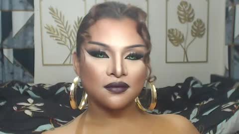 Snapshot of yourtrannyqueenxxx chatting on May 2, 11:43 pm Anastacia Grey online show from May 2, 11:43 pm