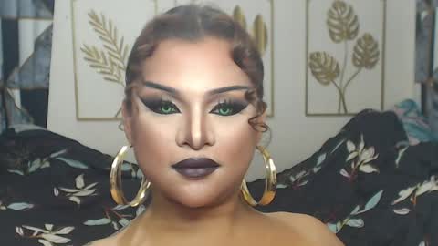 Snapshot of yourtrannyqueenxxx chatting on May 3, 10:16 pm Anastacia Grey online show from May 3, 10:16 pm