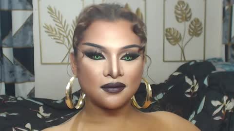 Snapshot of yourtrannyqueenxxx chatting on May 4, 10:39 pm Anastacia Grey online show from May 4, 10:39 pm