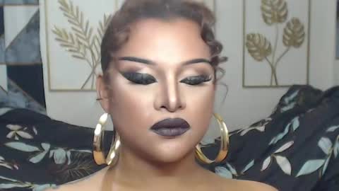 Snapshot of yourtrannyqueenxxx chatting on May 6, 10:59 pm Anastacia Grey online show from May 6, 10:59 pm