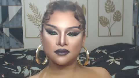 Snapshot of yourtrannyqueenxxx chatting on May 10, 10:59 pm Anastacia Grey online show from May 10, 10:59 pm