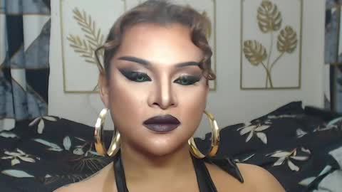 Snapshot of yourtrannyqueenxxx chatting on May 13, 11:44 pm Anastacia Grey online show from May 13, 11:44 pm