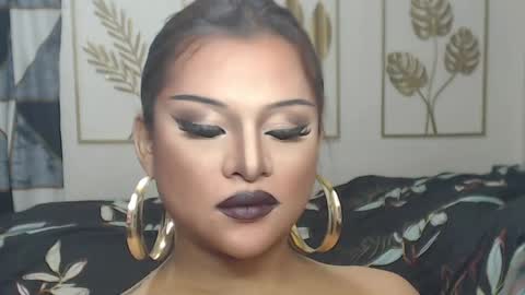 Snapshot of yourtrannyqueenxxx chatting on May 16, 11:57 pm Anastacia Grey online show from May 16, 11:57 pm