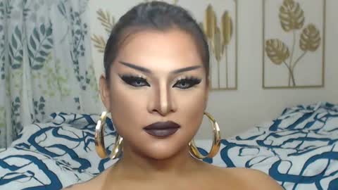 Snapshot of yourtrannyqueenxxx chatting on July 1, 11:15 pm Anastacia Grey online show from July 1, 11:15 pm
