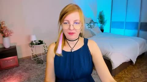 Snapshot of youruniverser chatting on September 10, 4:34 am Alice online show from September 10, 4:34 am