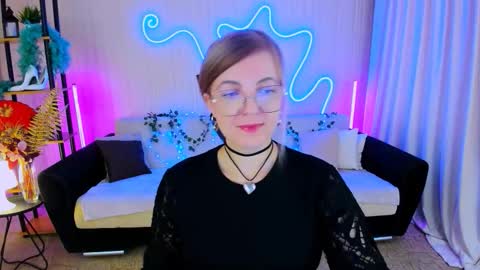 Snapshot of youruniverser chatting on September 17, 4:58 am Alice online show from September 17, 4:58 am