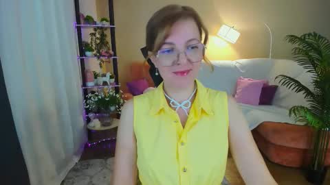 Snapshot of youruniverser chatting on September 18, 4:36 am Alice online show from September 18, 4:36 am