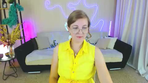 Snapshot of youruniverser chatting on September 22, 9:22 am Alice online show from September 22, 9:22 am