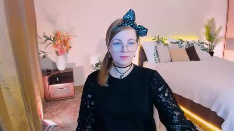 Snapshot of youruniverser chatting on September 30, 9:36 am Alice online show from September 30, 9:36 am