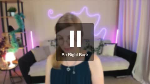 Snapshot of youruniverser chatting on November 10, 9:19 am Alice online show from November 10, 9:19 am