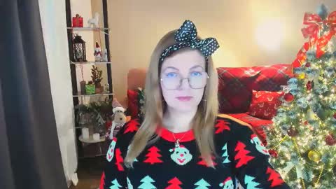 Snapshot of youruniverser chatting on December 17, 9:26 am Alice online show from December 17, 9:26 am