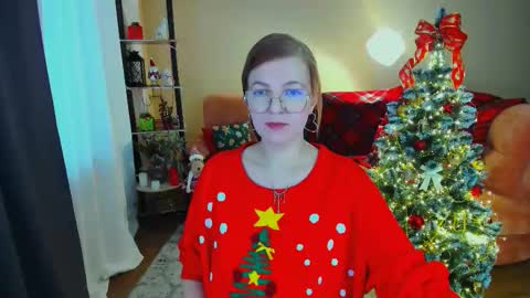 Snapshot of youruniverser chatting on December 23, 9:51 am Alice online show from December 23, 9:51 am