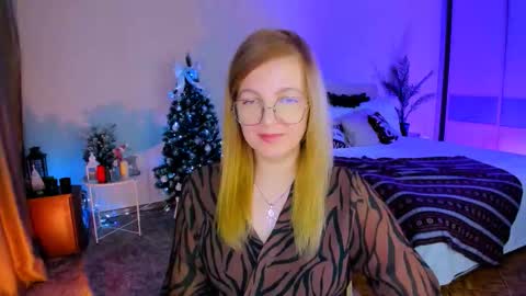 Snapshot of youruniverser chatting on January 9, 9:56 am Alice online show from January 9, 9:56 am