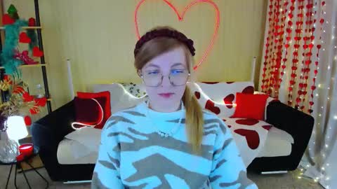 Snapshot of youruniverser chatting on February 14, 9:28 am Alice online show from February 14, 9:28 am