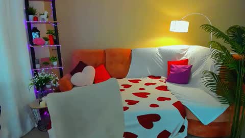 Alice online show from March 18, 9:12 am