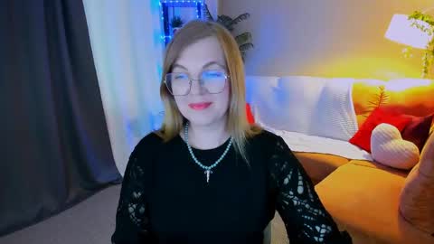 Alice online show from May 11, 2:45 pm