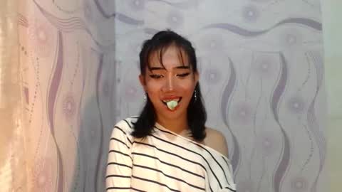 yourwife_material99 online show from April 3, 4:05 pm