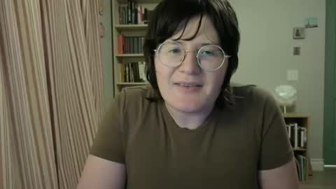 Snapshot of yousaiditfirst chatting on February 4, 12:27 am Rose Noire online show from February 4, 12:27 am