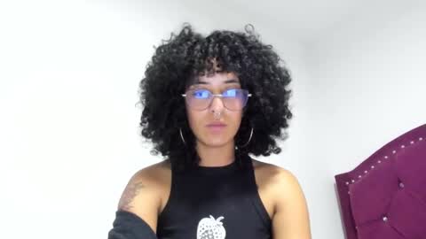 Snapshot of youwishtobeme chatting on March 4, 12:07 am elizabeth ju online show from March 4, 12:07 am