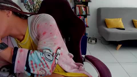 Snapshot of youwishtobeme chatting on May 18, 6:14 pm elizabeth ju online show from May 18, 6:14 pm
