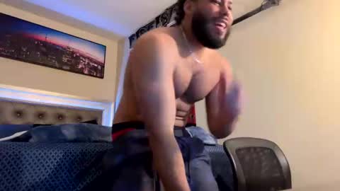 Snapshot of yovngbabyg4 chatting on January 11, 10:29 pm yovngbabyg4 online show from January 11, 10:29 pm