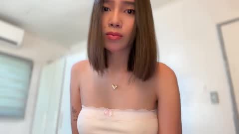 Snapshot of yowginethegreat chatting on March 24, 4:17 am YowgineTheGreat online show from March 24, 4:17 am