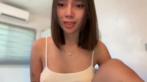 Snapshot of yowginethegreat chatting on March 28, 5:07 am YowgineTheGreat online show from March 28, 5:07 am