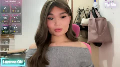 yrdrmgrl_jennie26 online show from July 11, 7:49 pm