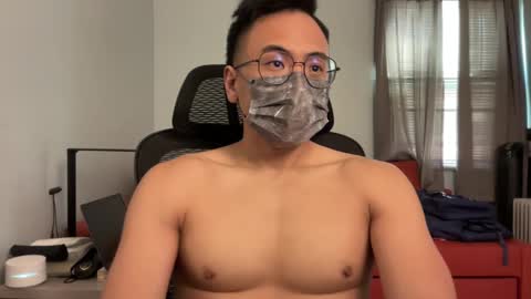 Snapshot of yrubber chatting on September 16, 5:36 pm YellowRubber online show from September 16, 5:36 pm