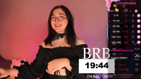 Snapshot of ysabell_viveris chatting on December 17, 11:39 am Ysabell online show from December 17, 11:39 am