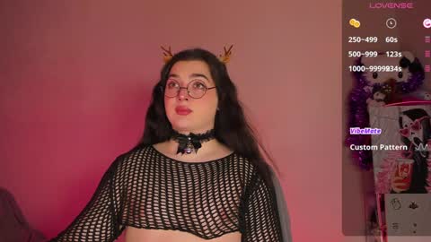 Snapshot of ysabell_viveris chatting on December 23, 5:28 am Ysabell online show from December 23, 5:28 am