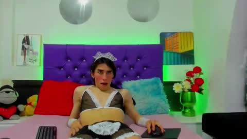 yu_yang69 online show from February 9, 7:40 pm