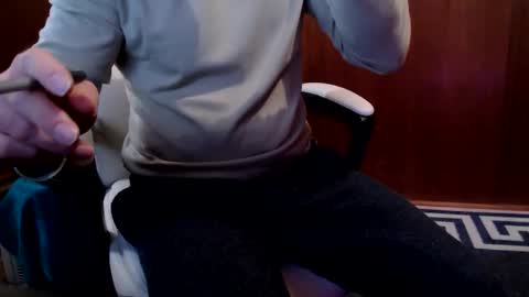 Snapshot of yulanesca chatting on February 25, 8:07 pm Russ online show from February 25, 8:07 pm