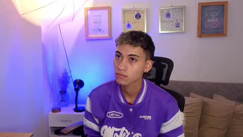 yulian_vasquez online show from November 5, 12:16 pm